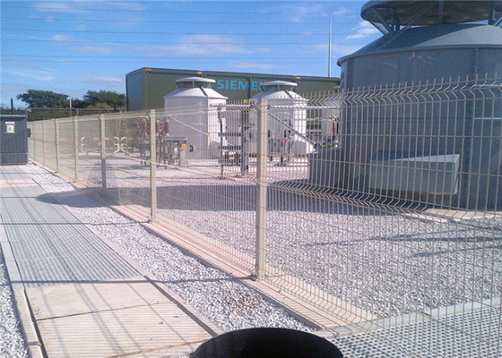 1.8m 2.5mm Welded Wire Mesh Fencing Commercial Galvanized Steel Curved 3d