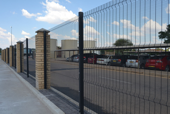 Galvanized 8 Gauge 2200mm Tall Anti Climb Fencing For Security