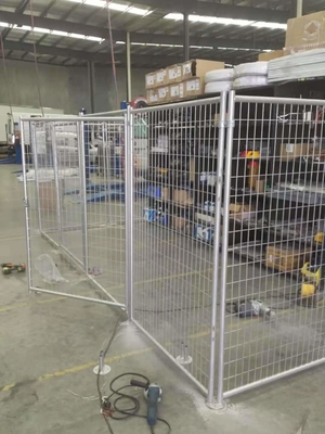 Rustproof Temporary Metal Fence Panels , 2.1x2.4m Galvanised Weld Mesh Panels