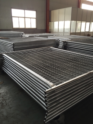 Rustproof Temporary Metal Fence Panels , 2.1x2.4m Galvanised Weld Mesh Panels