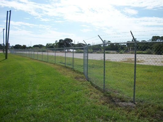 CE 6 Foot Hot Dip Galvanized 3mm Chain Link Construction Fence Nice Looking