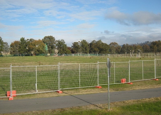 200g/M2 Zinc Coated W2.4m Temporary Steel Fencing For Construction Site Security